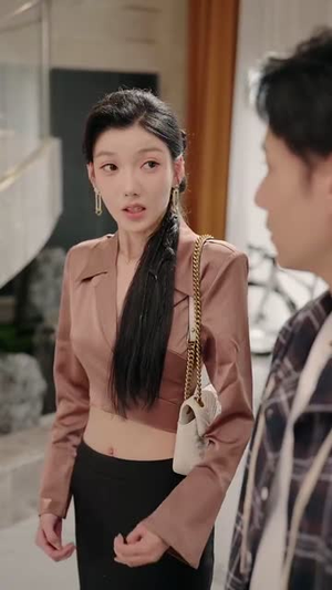 刚分手被姐姐拉去相亲（73集）热门短剧推荐点击链接看全集