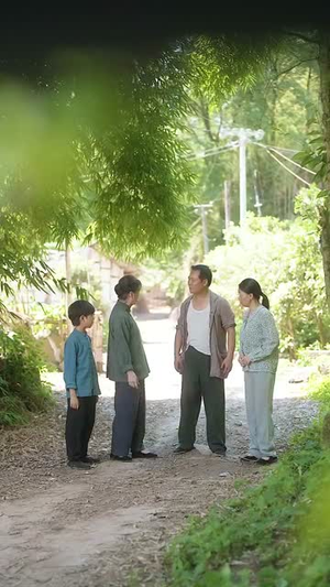 灾荒年代全家靠我心声逆袭（81集）最新精彩短剧抢先看