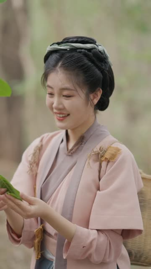灾荒年小农女有满仓鱼肉（95集）每晚准时更新短剧分享