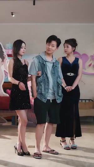 反套路恋综顶流小花难招架（80集）超好看的一部短剧后续来了