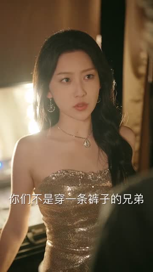 她自万丈荣光（75集）火爆热门短剧抢先看